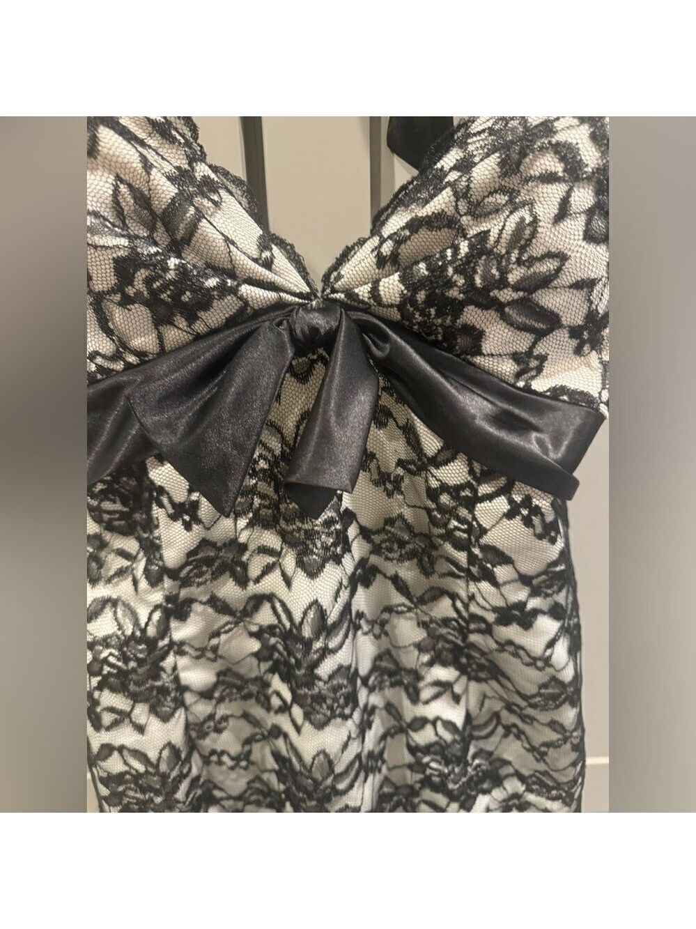 Beautiful White House Black Market Halter lace overlay dress! 💗 - Picture 7 of 16